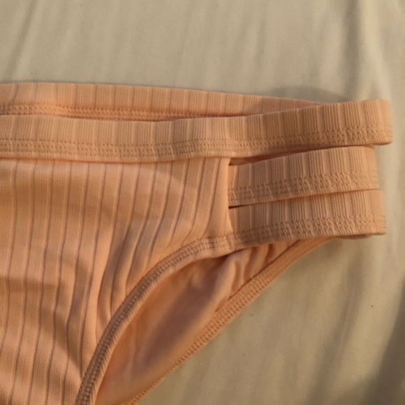 Seafolly bikini bottoms- like new - Picture 5 of 5